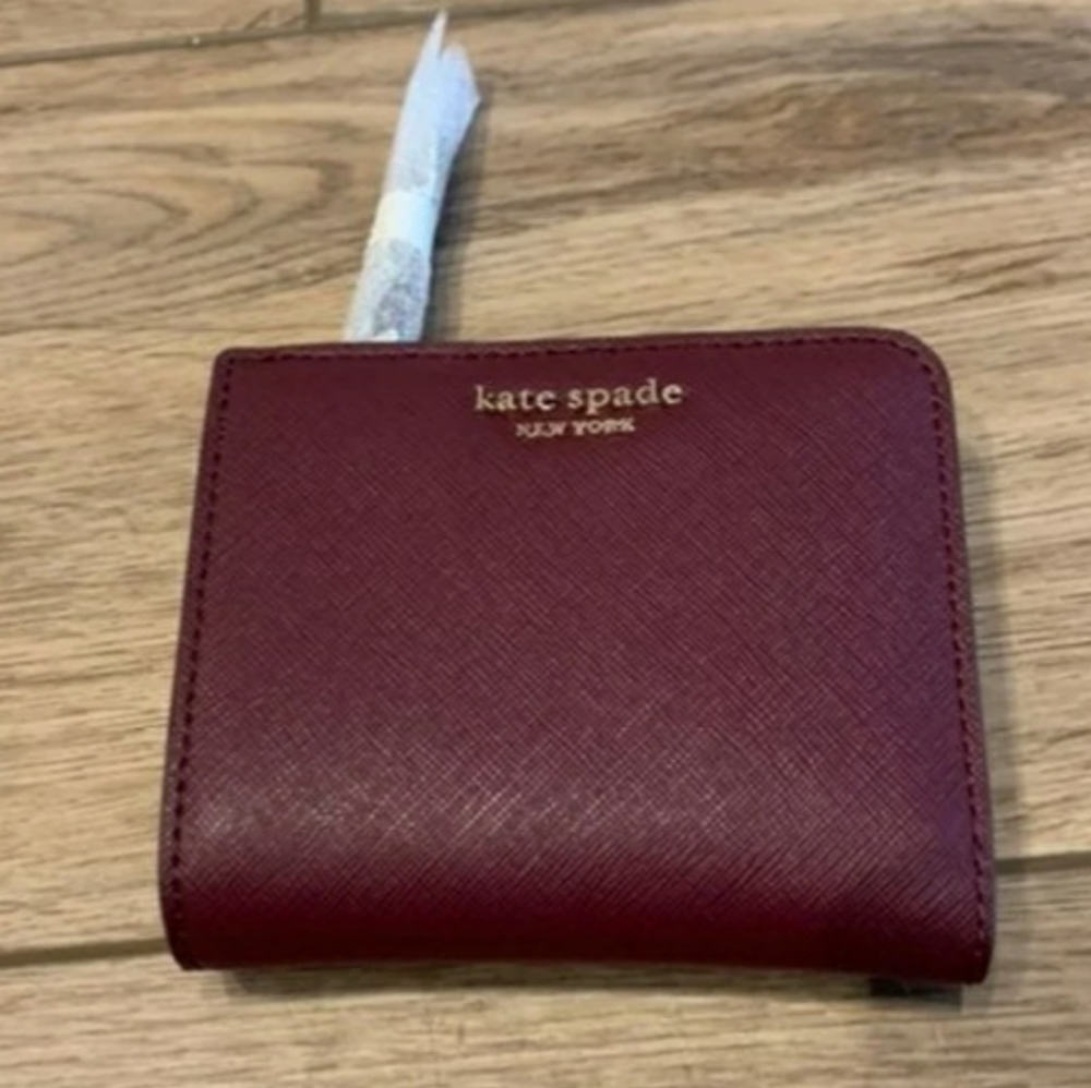 COPY - NWT Kate Spade New York L Zip Leather Coin Wallet